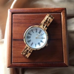 Jord wood and gold watch
